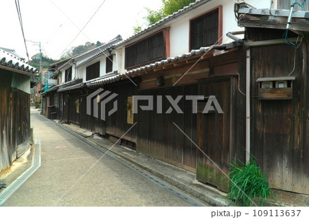 【重要伝統的建造物群保存地区】豊町御手洗　江戸の街並み1　広島県呉市 109113637