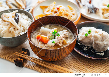 和食の豚汁 109114902