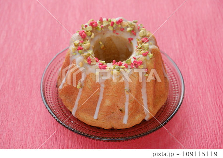 手作りクグロフ、クリスマスのお菓子 109115119