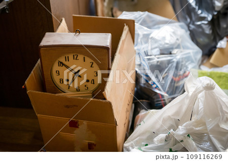 大掃除で出た大量のゴミ 大掃除で出た大量のゴミ 109116269