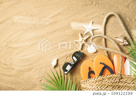 Woman's beach accessories 109122289