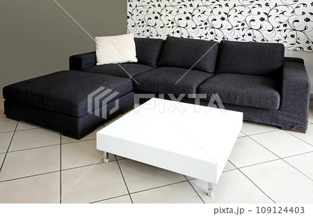 Black settee Black settee 109124403