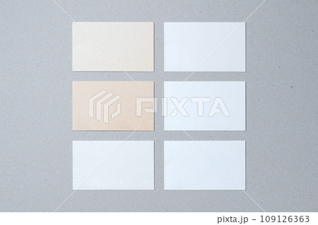 名刺サイズの見本紙／左上:ハーフエア･ヘンプ、左中:ハーフエア･コルク、左下:グラフィ―COC、右上 109126363