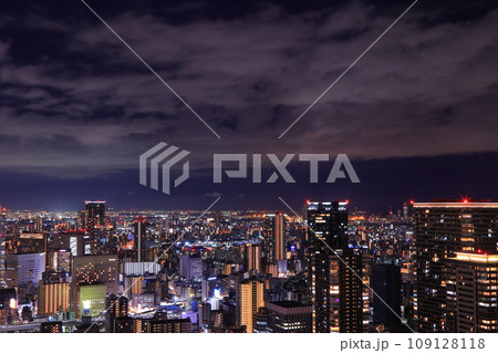 大阪 梅田スカイビルからの夜景 大阪 梅田スカイビルからの夜景 109128118