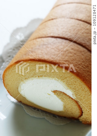 ロールケーキ ロールケーキ 109128471