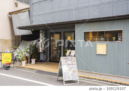 浅草のFrench Restaurant Patisserie ensia. 浅草のFrench Restaurant Patisserie ensia. 109129107