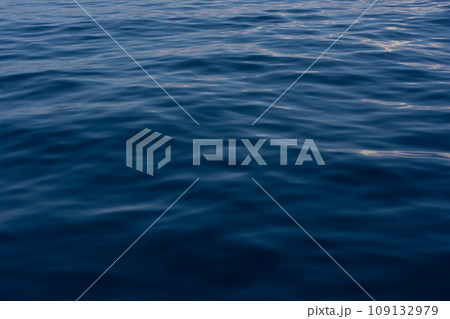 海 光 波紋 海面 波 海 光 波紋 海面 波 109132979