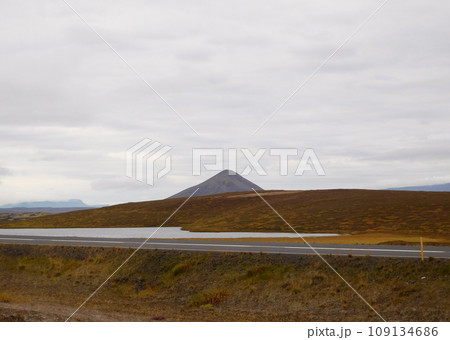 アイスランド 夏 ミーヴァトン 山 Vindgelgur Vindbelgjarfjall アイスランド 夏 ミーヴァトン 山 Vindgelgur Vindbelgjarfjall 109134686