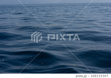 海洋葬　海　光　波紋　海面　波 109135507