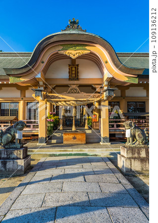 奈良県生駒郡斑鳩町の龍田神社 拝殿 奈良県生駒郡斑鳩町の龍田神社 拝殿 109136212