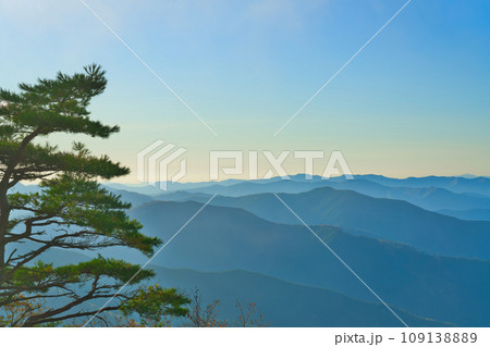 【和歌山県】10月・護摩壇山からの眺め 【和歌山県】10月・護摩壇山からの眺め 109138889