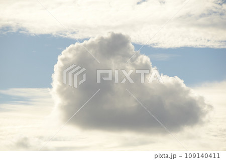 東京スカイツリー上空の雲 109140411