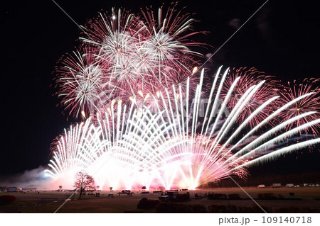 全国でも珍しい11月の花火大会 「長野えびす講煙火大会」 109140718