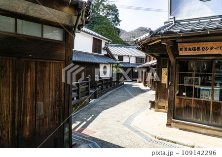 【重要伝統的建造物群保存地区】豊町御手洗 江戸の街並み13 広島県呉市 【重要伝統的建造物群保存地区】豊町御手洗 江戸の街並み13 広島県呉市 109142296