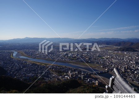 長良川のある風景。 109144465
