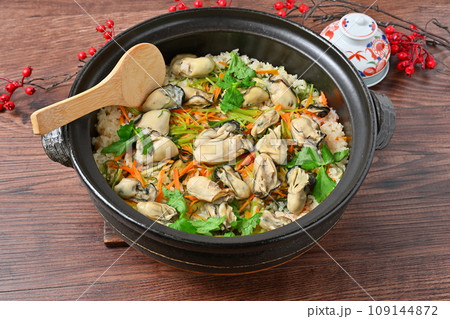牡蠣飯、牡蠣めし、牡蠣メシ、牡蠣ごはん、牡蠣ご飯、土鍋ご飯、牡蠣の炊き込みご飯。 109144872