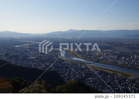 長良川のある風景。 109145371