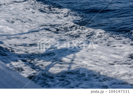 海　光　波紋　海面　波　白波 109147331