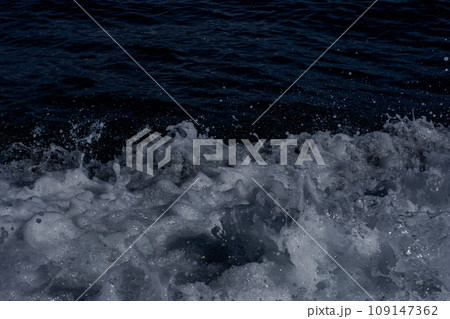 海　光　波紋　海面　波　白波 109147362