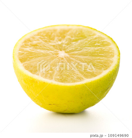 Fresh green lime 109149690