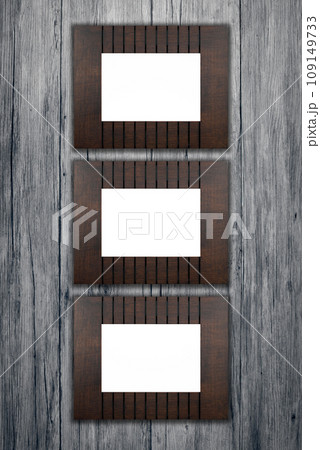 Old picture frame 109149733