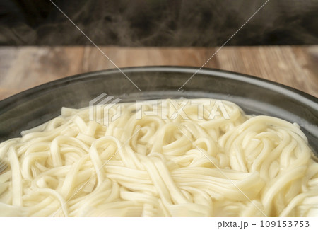 釜揚げうどん　土鍋 109153753