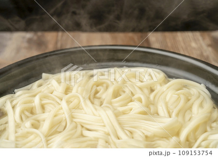 釜揚げうどん　土鍋 109153754