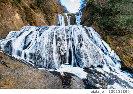 茨城 袋田の滝　凍結した滝 109153890
