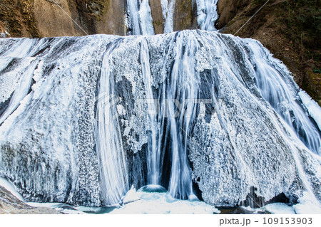 茨城 袋田の滝　凍結した滝 109153903
