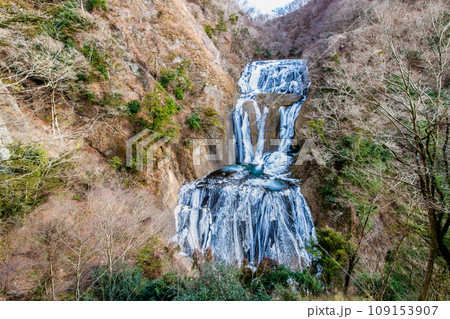 茨城 袋田の滝　凍結した滝 109153907