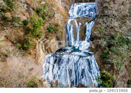 茨城 袋田の滝　凍結した滝 109153908