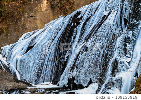 茨城 袋田の滝　凍結した滝 109153919