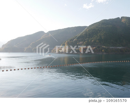 秋の宮ケ瀬湖 秋の宮ケ瀬湖 109165570
