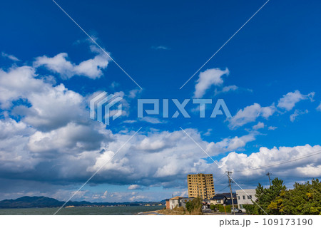 美しい宍道湖の風景　島根県松江市 109173190