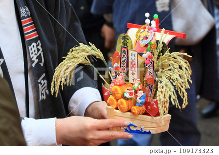 酉の市の縁起物 七福神 宝船 商売繁盛 酉の市の縁起物 七福神 宝船 商売繁盛 109173323