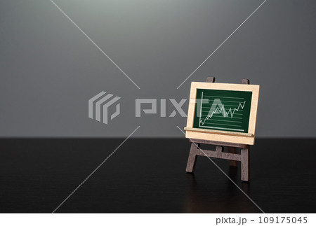 Easel with a growing trend graph. Capital increase. Financial planning and analysis. High income on deposits and investments. Expanding operations, entering new markets. Easel with a growing trend graph. Capital increase. Financial planning and analysis. High income on deposits and investments. Expanding operations, entering new markets. 109175045