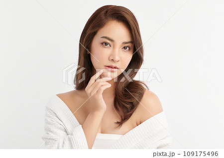 Beautiful young asian woman with clean fresh skin on white background, Face care, Facial treatment, Cosmetology, beauty and spa, Asian women portrait. 109175496