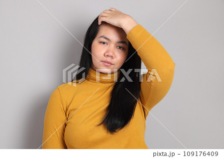 Southeast Asian Woman 109176409