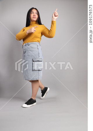 Southeast Asian Woman 109176575