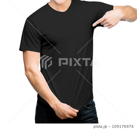 man in black t-shirt 109176978