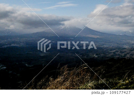 天峰山から岩手山を正面に見る風景 天峰山から岩手山を正面に見る風景 109177427