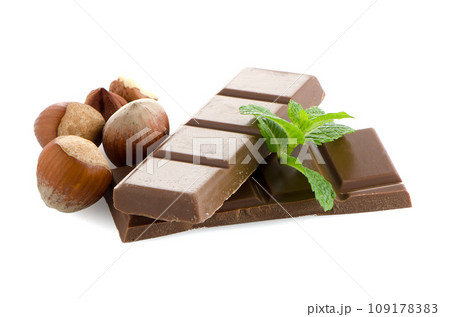Closeup detail of chocolate parts 109178383