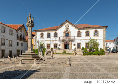 Pillory and the city hall building of Vila Nova de Foz Coa Pillory and the city hall building of Vila Nova de Foz Coa 109178442