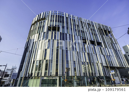 富山市街　富山市ガラス美術館　富山第一銀行本店　富山県富山市 109179561