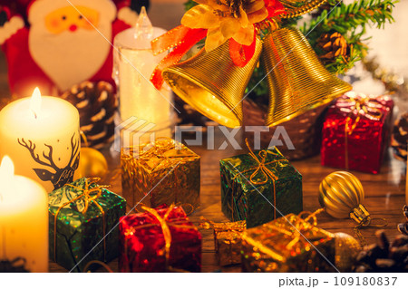 【素材】クリスマスイメージ 109180837