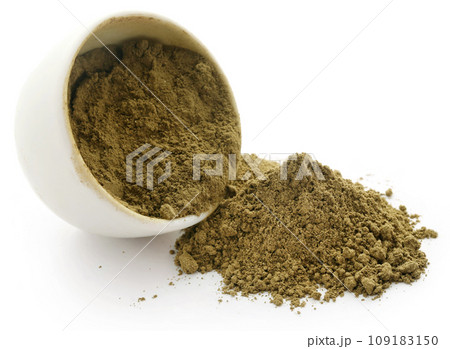 Henna hair dye powder 109183150