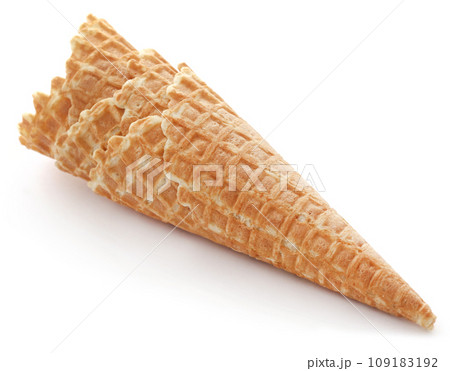 Ice cream cone 109183192