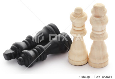Wooden chess king and queen Wooden chess king and queen 109185084