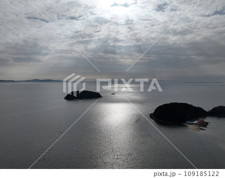 西尾市東幡豆海岸の前島干潮の風景 西尾市東幡豆海岸の前島干潮の風景 109185122