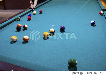 ビリヤード ビリヤード 109187945